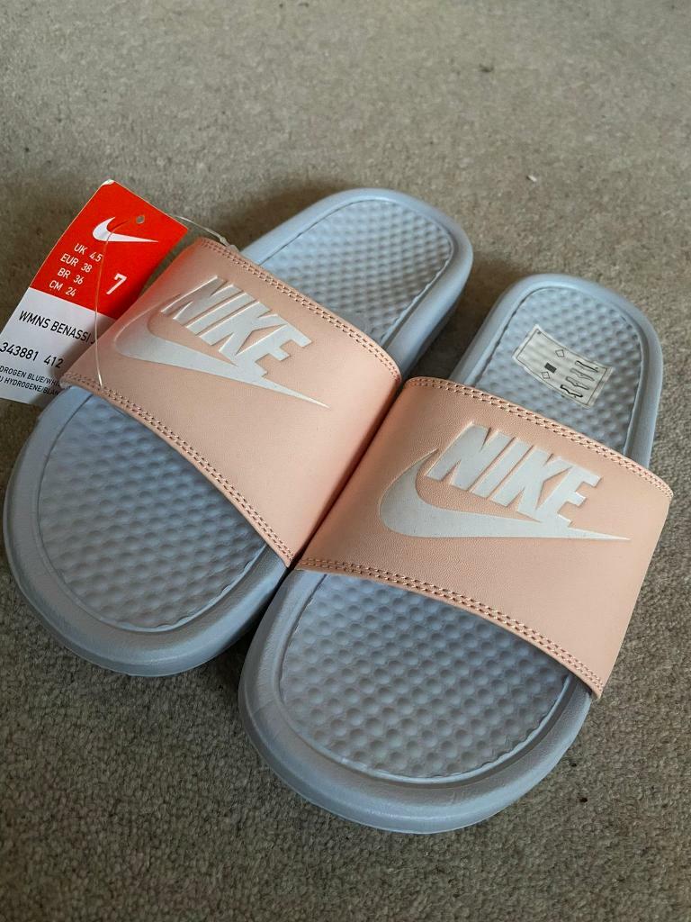 nike soft sole slides